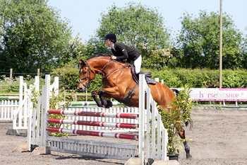 Alexandra Moorhouse Wins Horseware Bronze League Qualifier at Port Royal Equestrian Centre